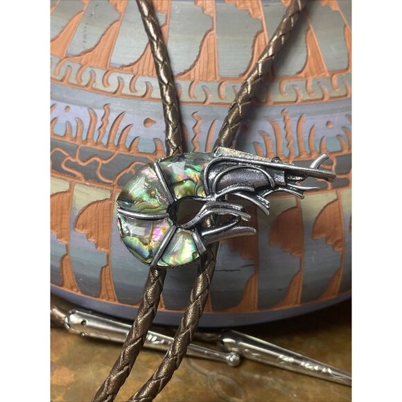 ABALONE Shell Crayfish Crawdad Crawdaddy BOLO Tie Crawfish Boil Festival Zoology - Picture 1 of 16